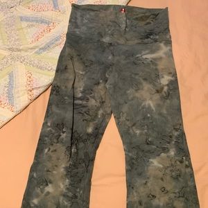 Acid Wash T Yoga Pants